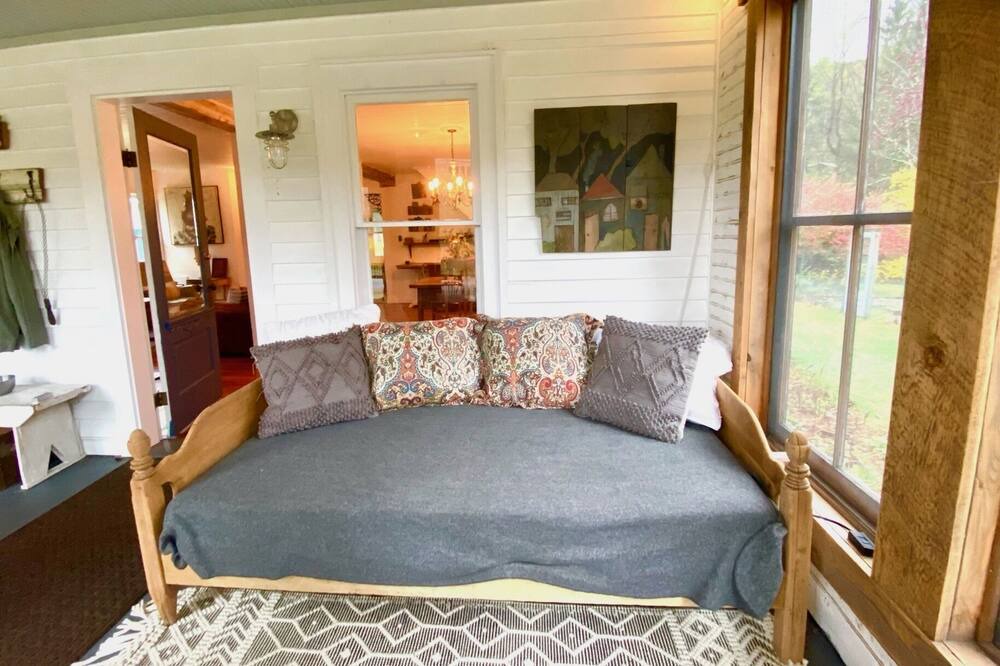 Photo of Livingroom in Fishs Eddy