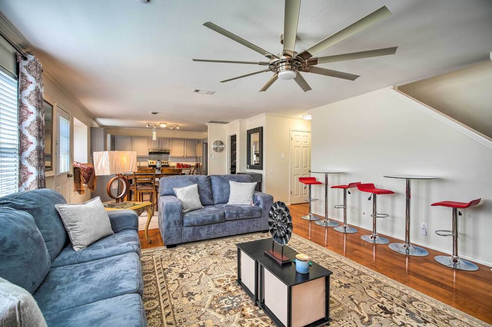 Photo of Livingroom in West San Antonio