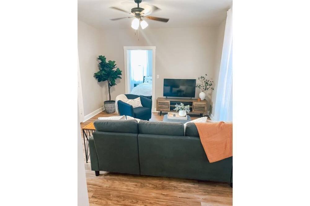 Photo of Livingroom in CUF