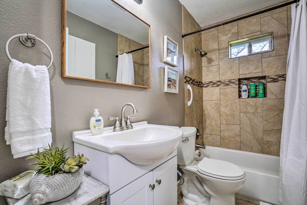 Photo of Bathroom in North San Antonio - SAT