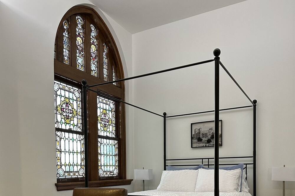 Photo of Bedroom in Salina