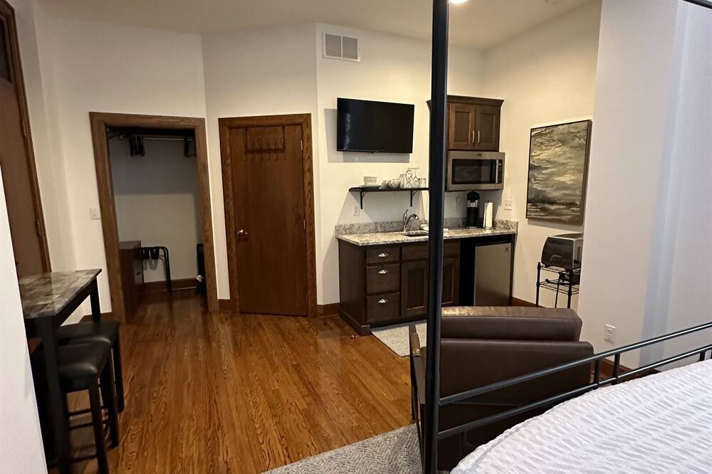 Photo of Bedroom in Salina