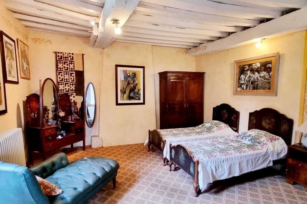 Photo of Bedroom in Leguillac-de-l'Auche