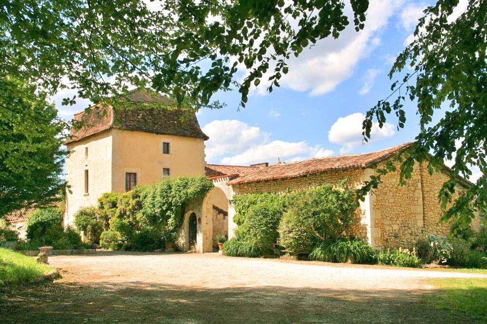 Photo of Outdoor in Leguillac-de-l'Auche