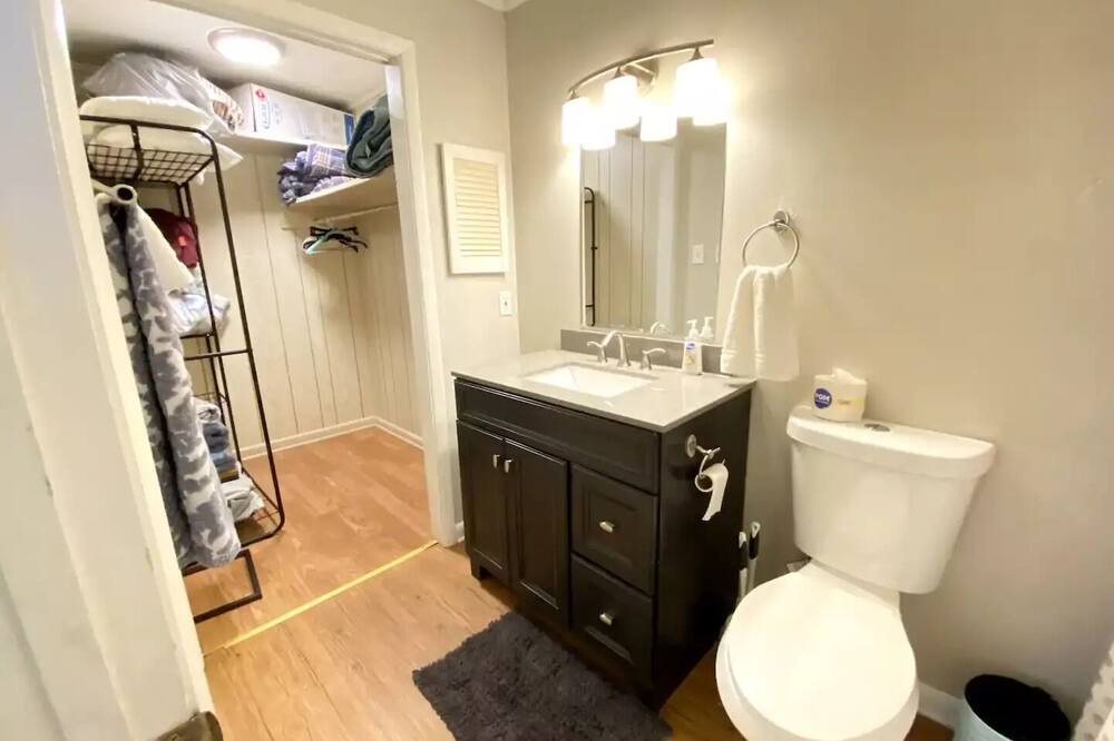 Photo of Bathroom in Hattiesburg