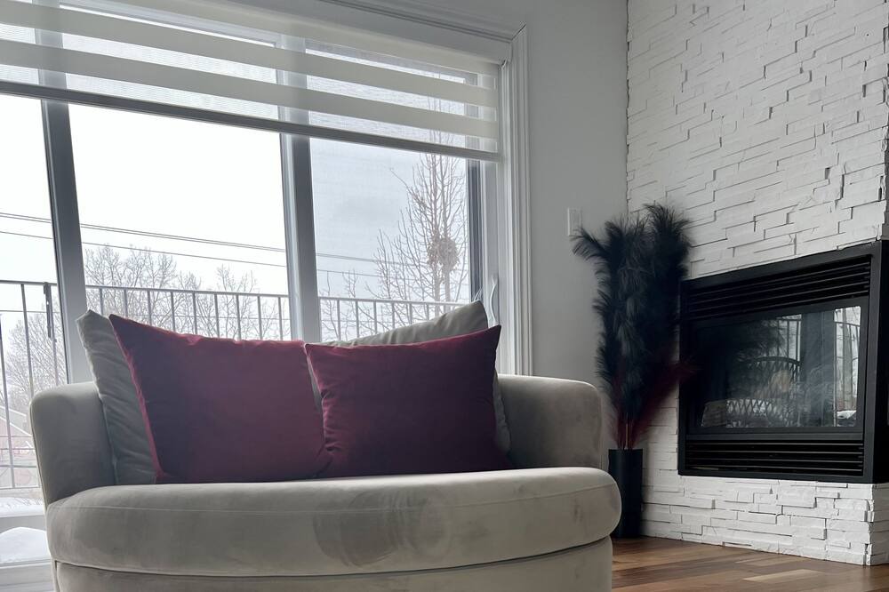 Photo of Livingroom in Boisbriand