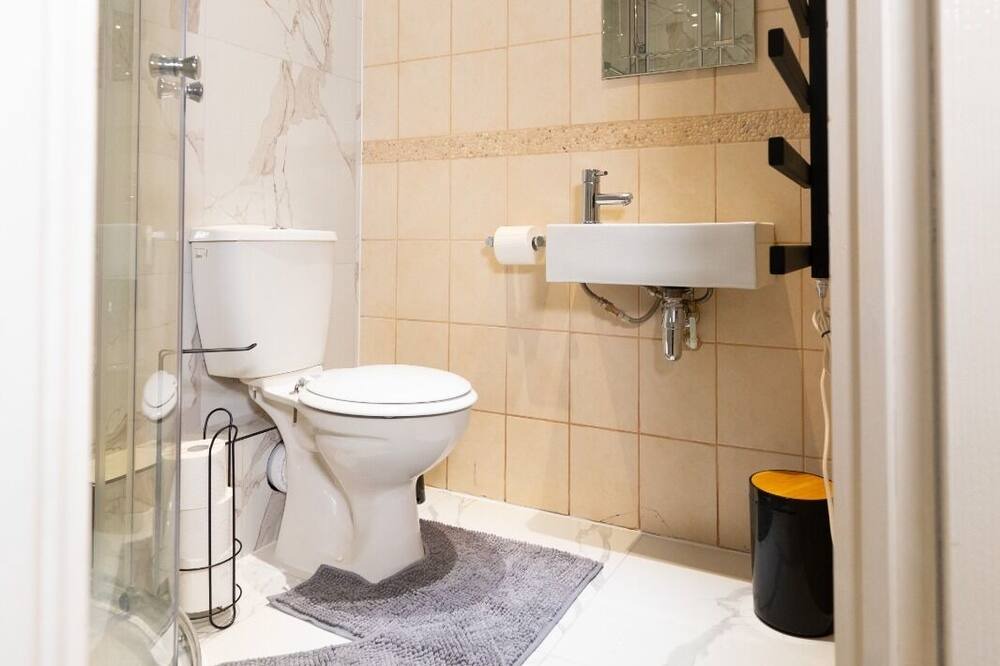 Photo of Bathroom in Alibon