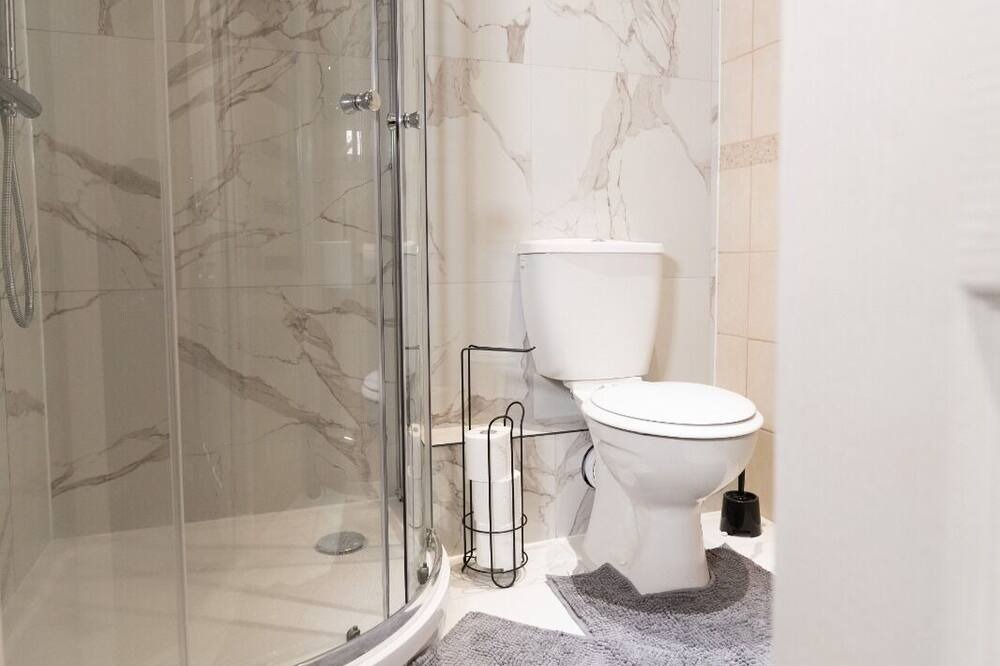 Photo of Bathroom in Alibon