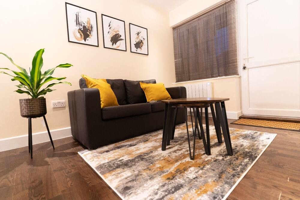 Photo of Livingroom in Alibon