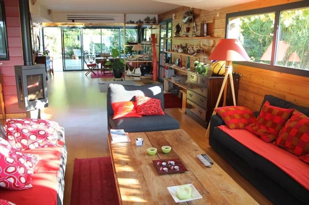 Photo of Livingroom in Plougastel-Daoulas