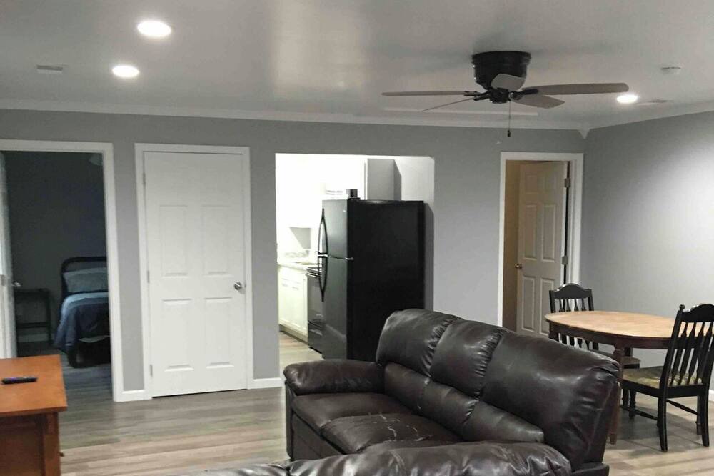 Photo of Livingroom in East Prairie