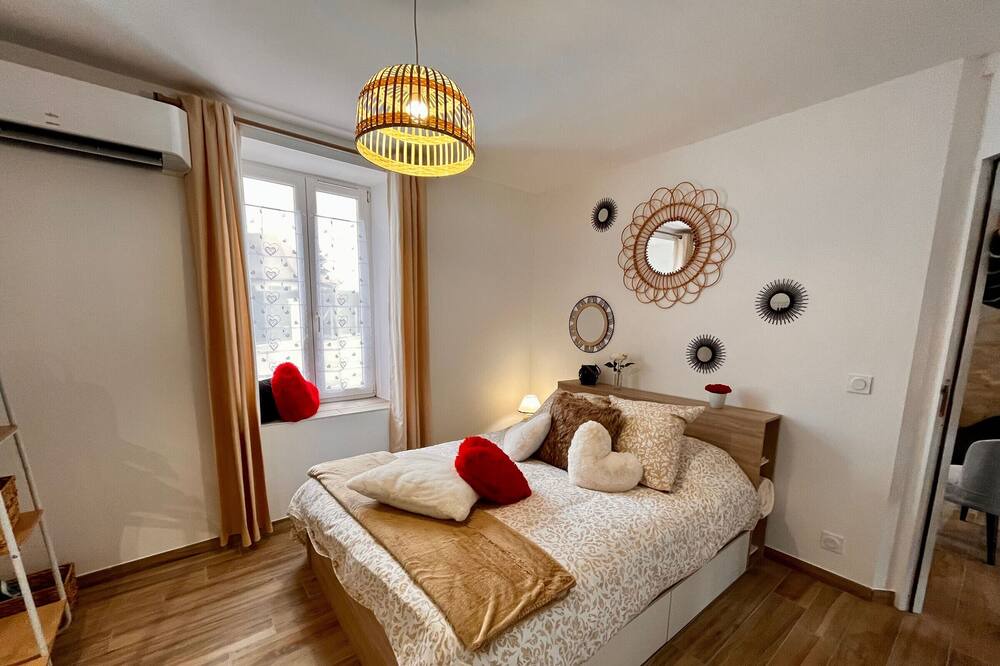 Photo of Bedroom in Saint-Valentin