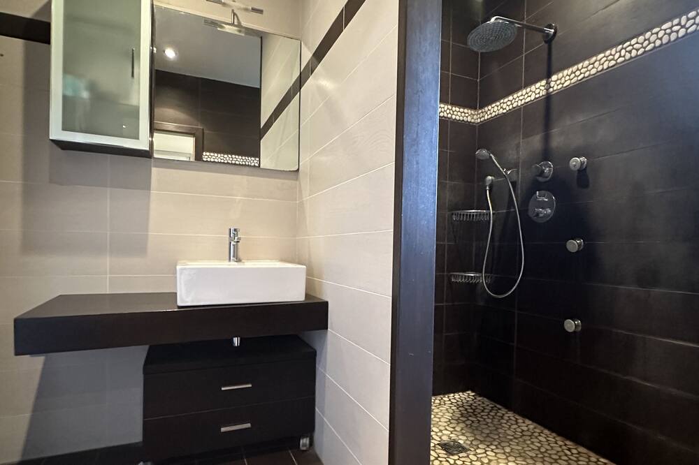 Photo of Bathroom in Fillinges