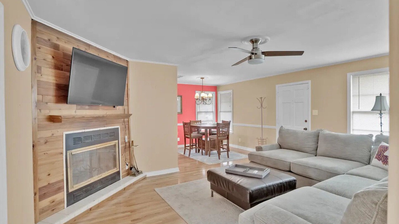Photo of Livingroom in Broadmoor
