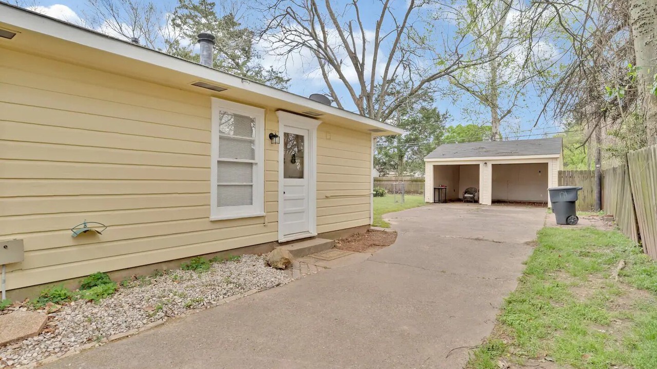 Photo of Outdoor in Broadmoor