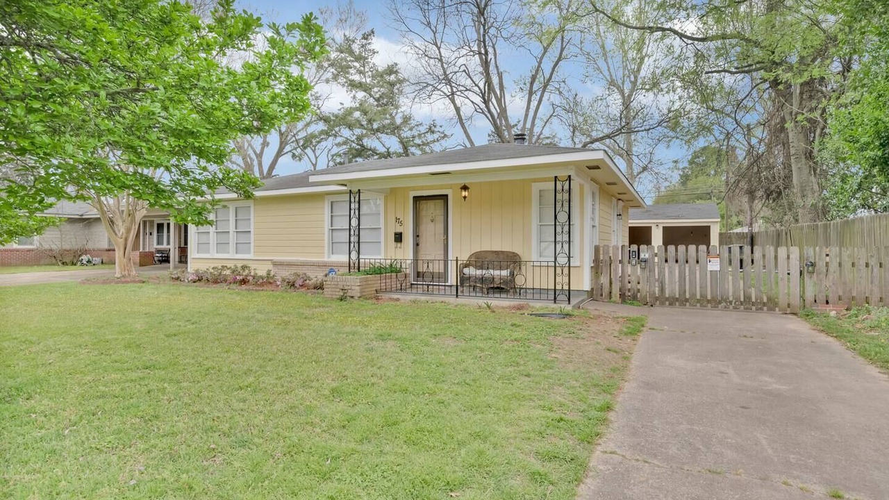 Photo of Outdoor in Broadmoor