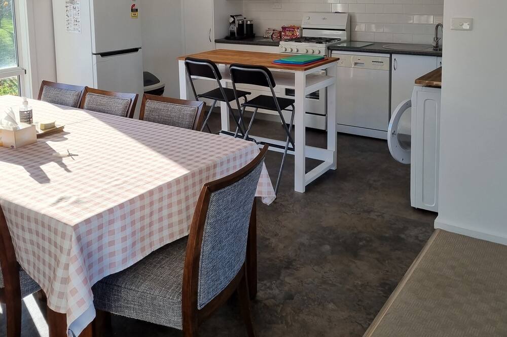 Photo of Others in Bena