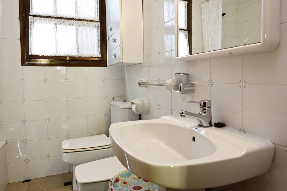 Photo of Bathroom in Torredembarra
