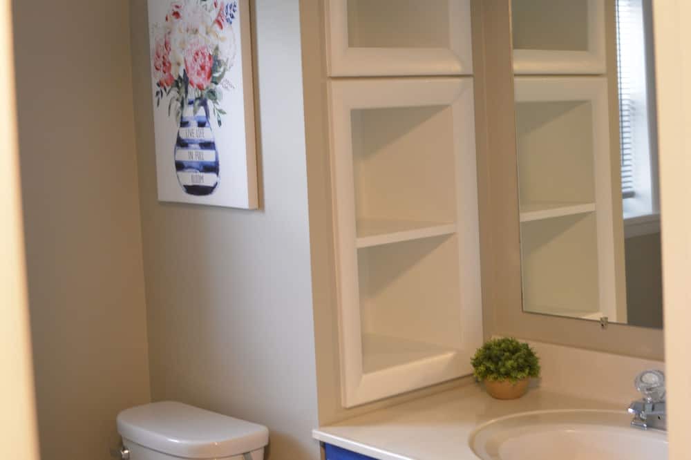 Photo of Bathroom in Palmyra