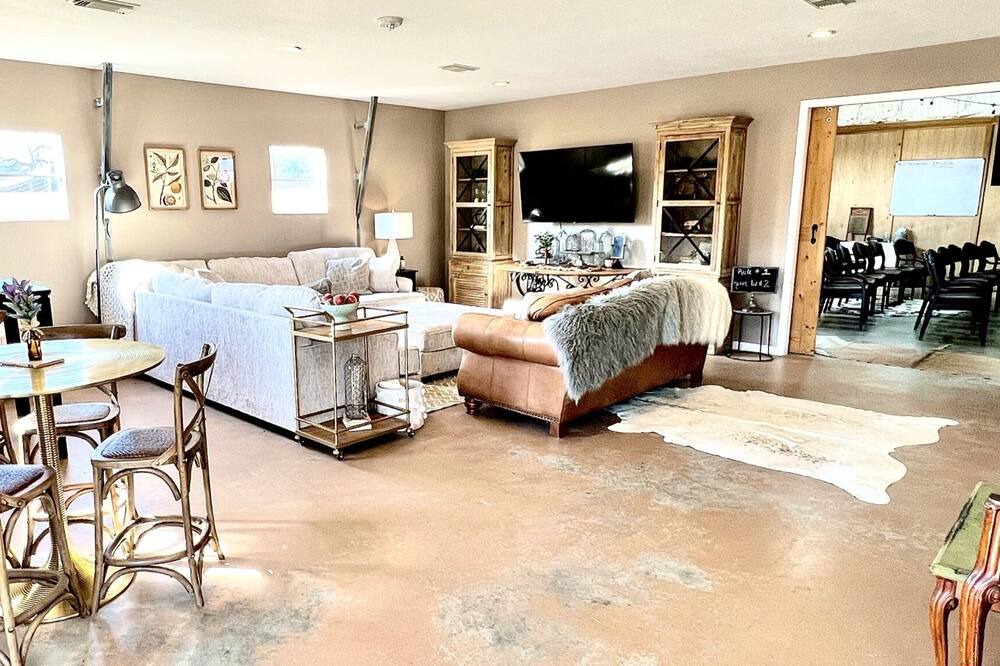 Photo of Livingroom in Brandon