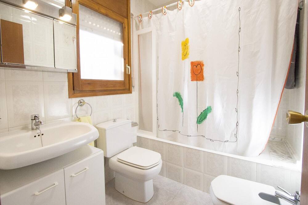 Photo of Bathroom in Piera