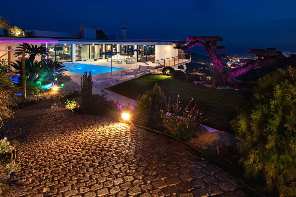 Photo of Outdoor in Mas Ram