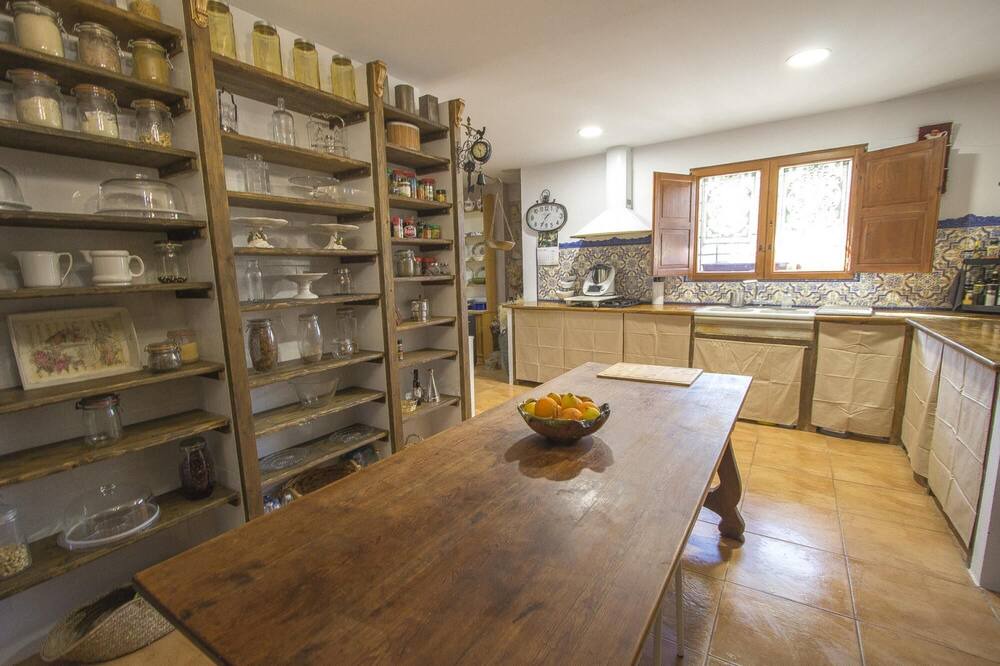 Photo of Kitchen in Castellfollit del Boix