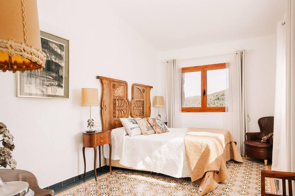Photo of Bedroom in Castellfollit del Boix