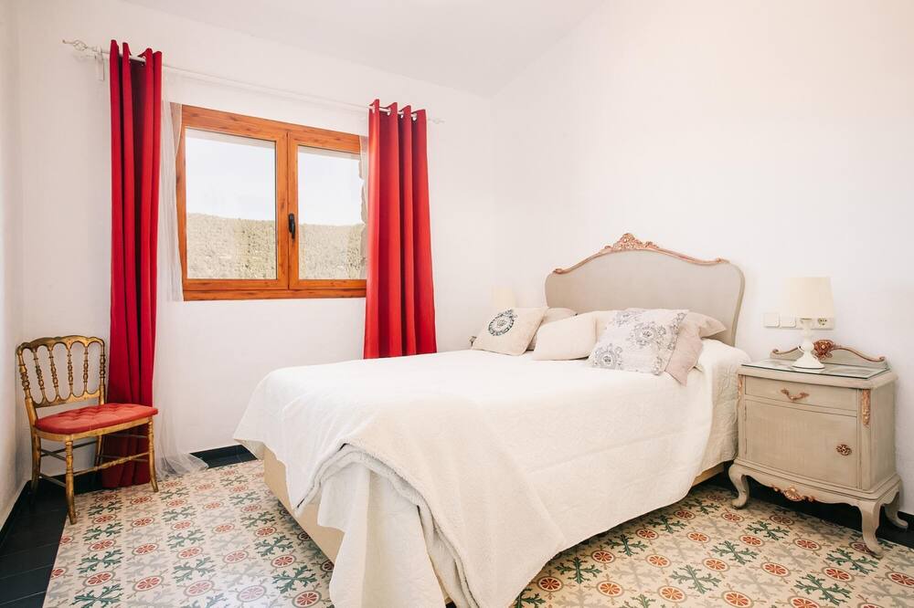 Photo of Bedroom in Castellfollit del Boix