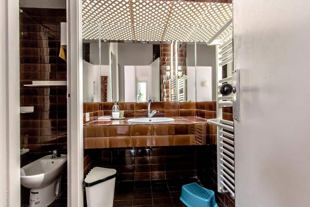 Photo of Bathroom in Vespella de Gaia
