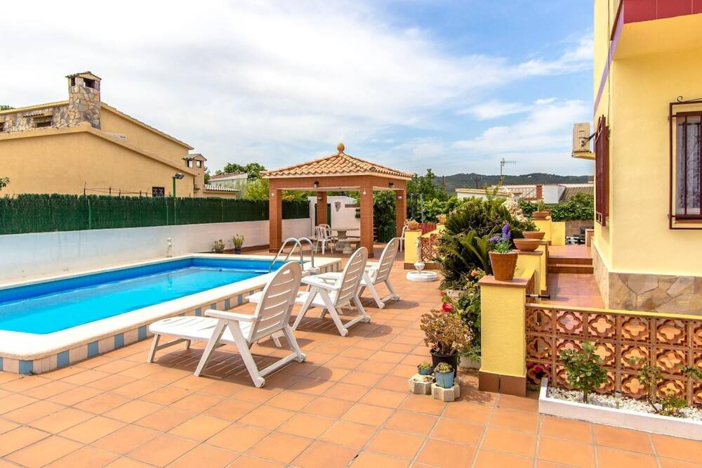 Photo of Outdoor in La Bisbal del Penedes