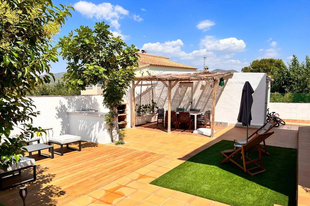 Photo of Outdoor in La Bisbal del Penedes