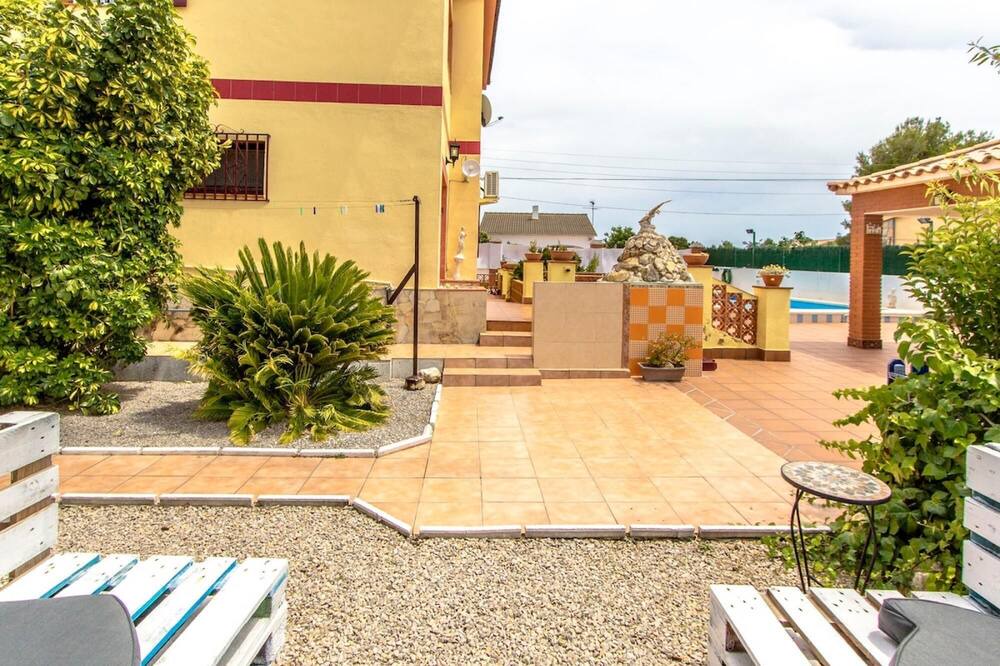 Photo of Outdoor in La Bisbal del Penedes