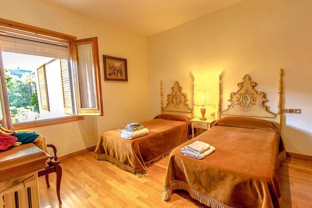 Photo of Bedroom in Les Planes d'Hostoles