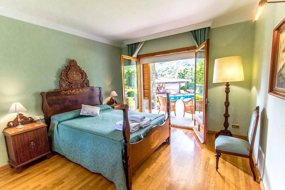 Photo of Bedroom in Les Planes d'Hostoles
