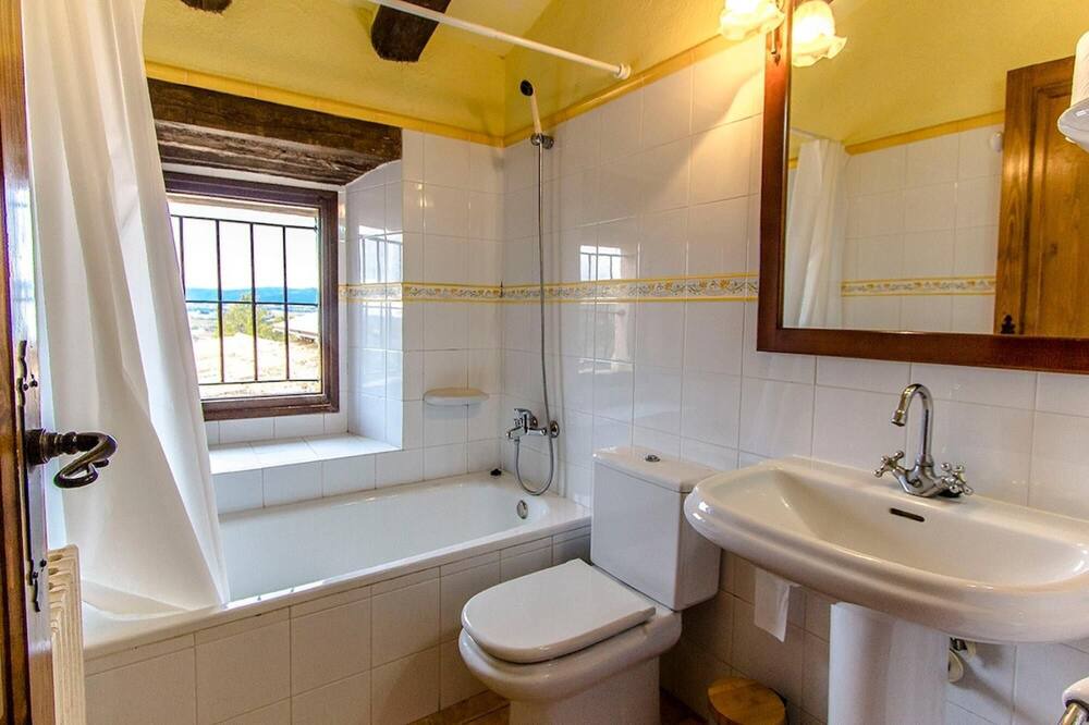 Photo of Bathroom in Castellet i la Gornal