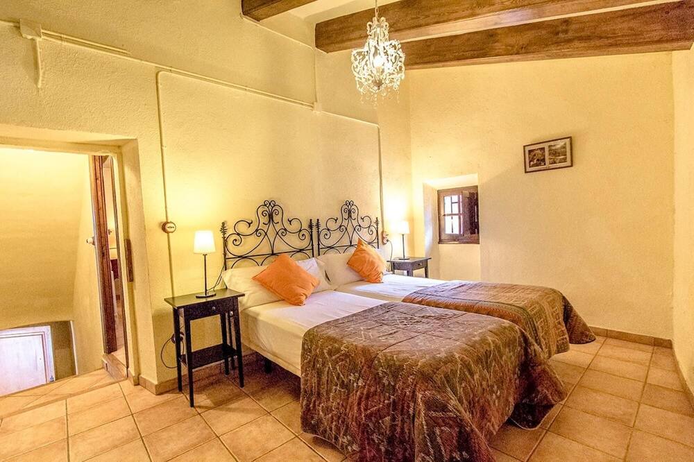 Photo of Bedroom in Castellet i la Gornal