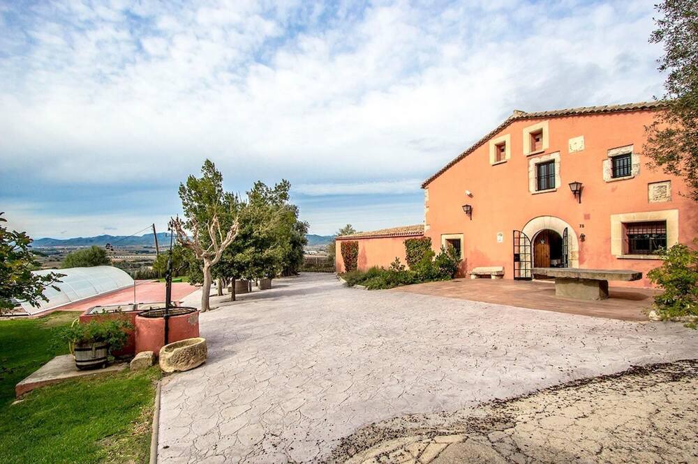 Photo of Outdoor in Castellet i la Gornal