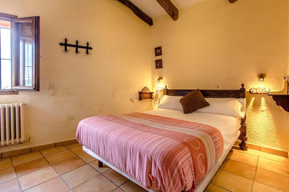Photo of Bedroom in Castellet i la Gornal
