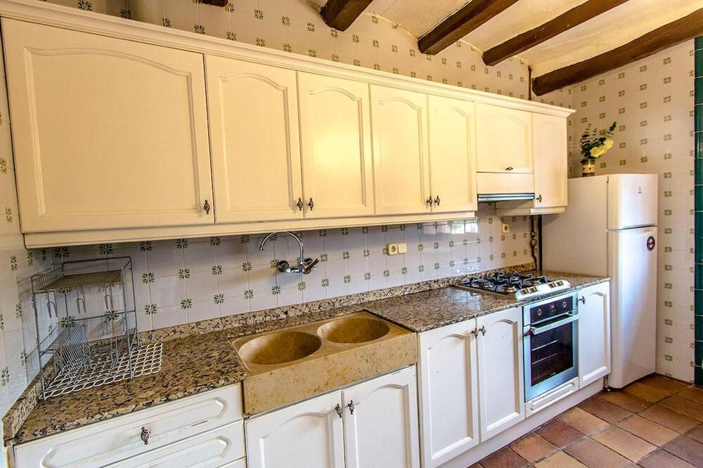 Photo of Kitchen in Castellet i la Gornal