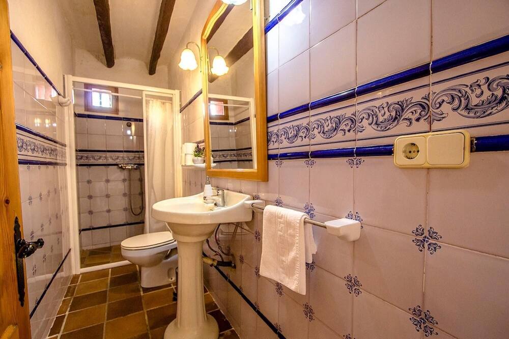 Photo of Bathroom in Castellet i la Gornal