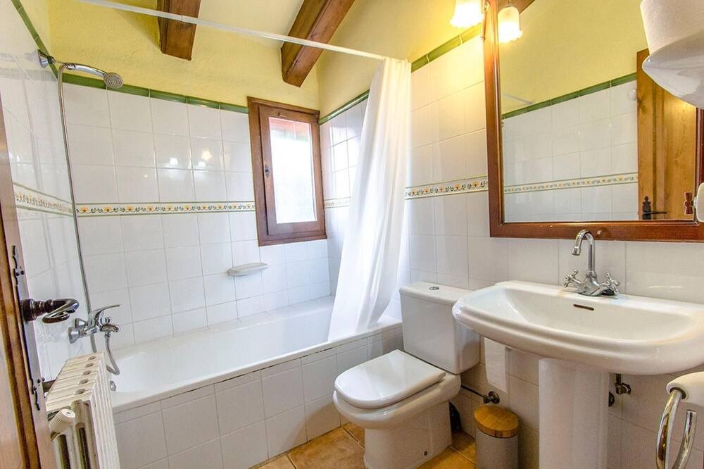 Photo of Bathroom in Castellet i la Gornal