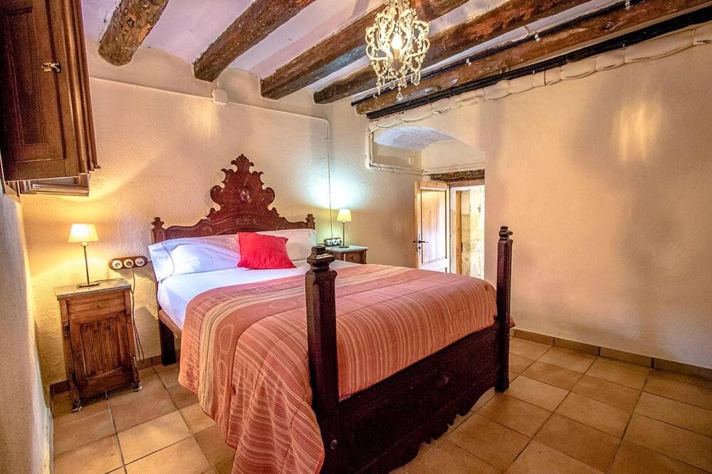 Photo of Bedroom in Castellet i la Gornal