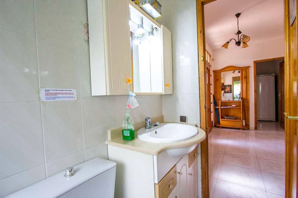 Photo of Bathroom in Castellet i la Gornal