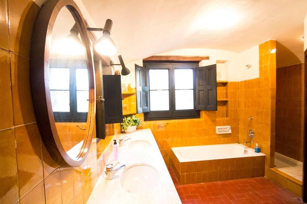 Photo of Bathroom in Castellar del Valles