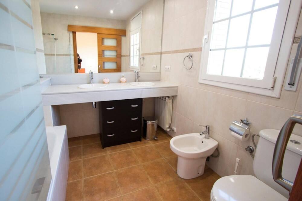 Photo of Bathroom in Sils