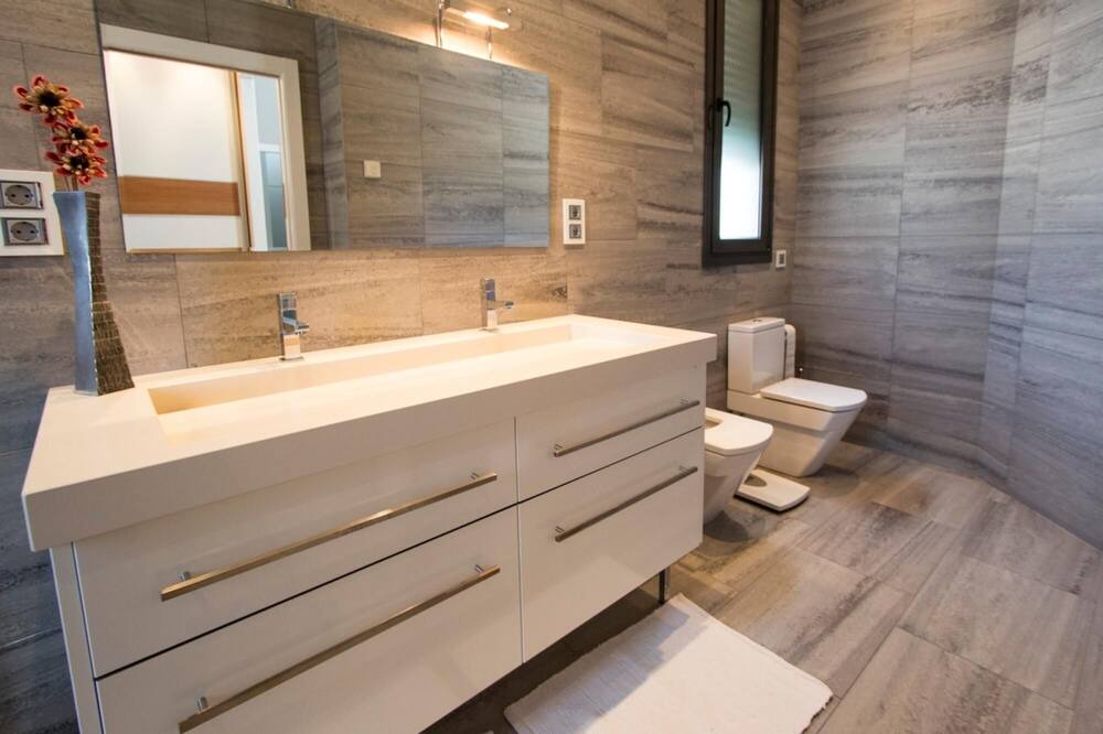 Photo of Bathroom in Sils