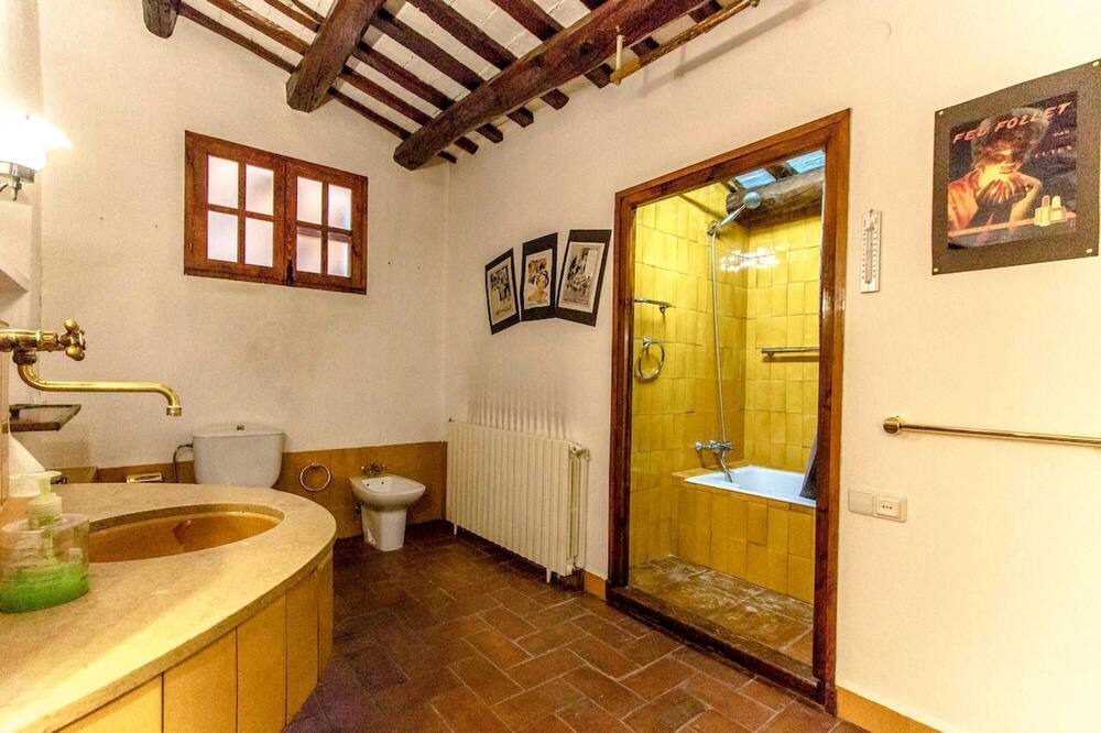 Photo of Bathroom in Castellar del Valles
