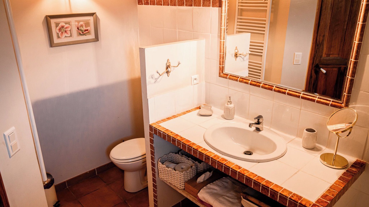 Photo of Bathroom in Salon-de-Provence