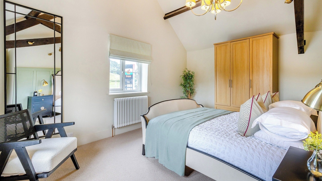 Photo of Others in Bow Street